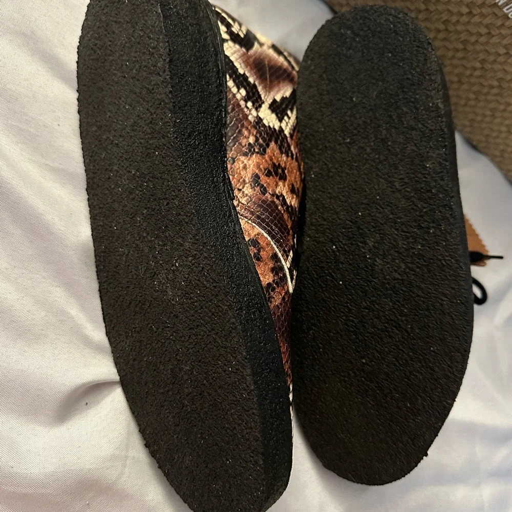 Clarks aime leon